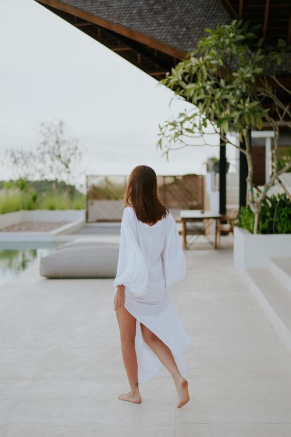 Luxury Ocean View Villas With Private Cook And Free Gym Membership Kuta (Lombok) Exterior foto