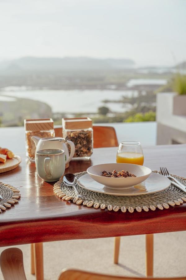 Luxury Ocean View Villas With Private Cook And Free Gym Membership Kuta (Lombok) Exterior foto