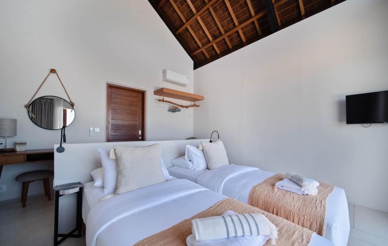 Luxury Ocean View Villas With Private Cook And Free Gym Membership Kuta (Lombok) Exterior foto